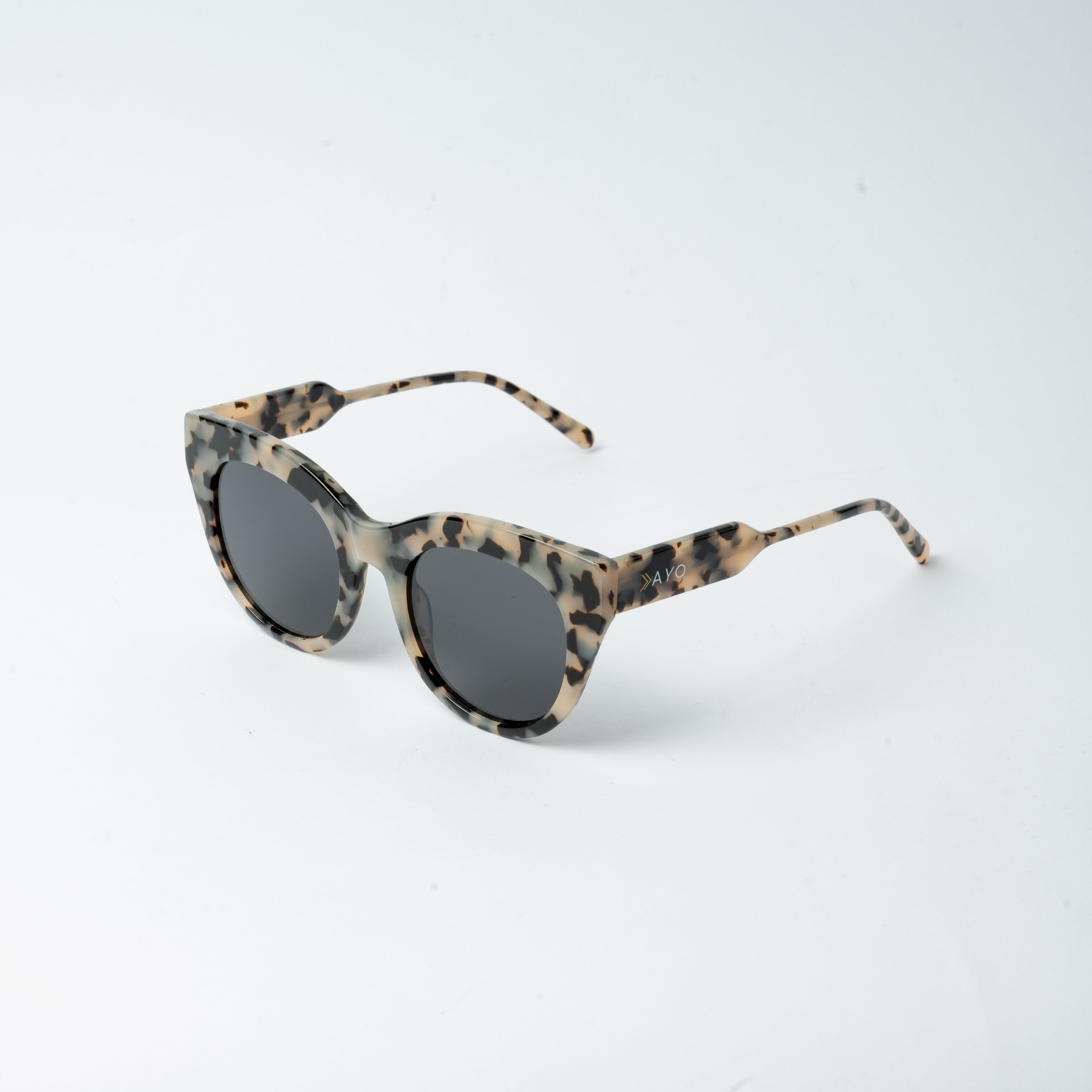 VAYO Luna – Polarized Cat-Eye Sunglasses for Women