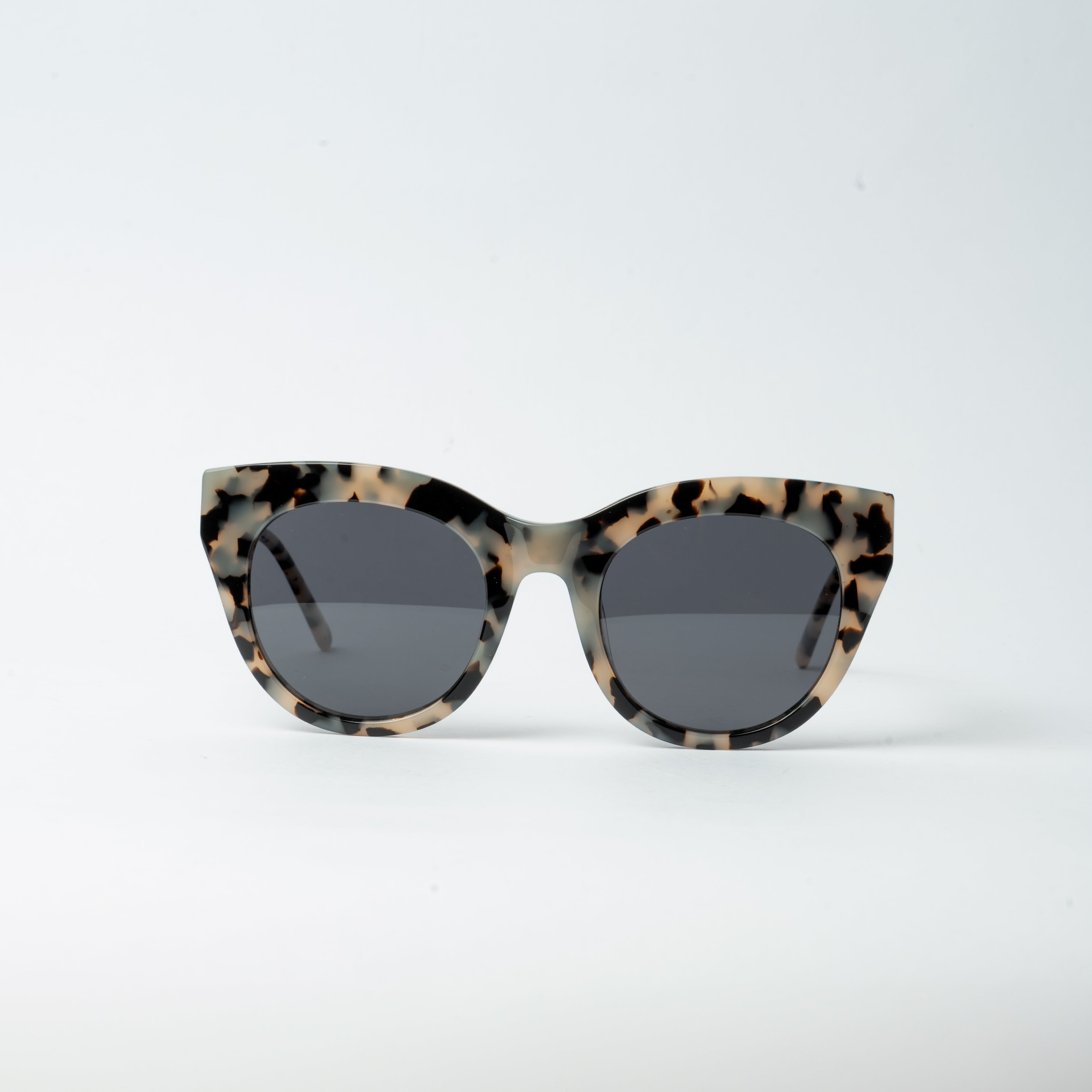 VAYO Luna – Polarized Cat-Eye Sunglasses for Women