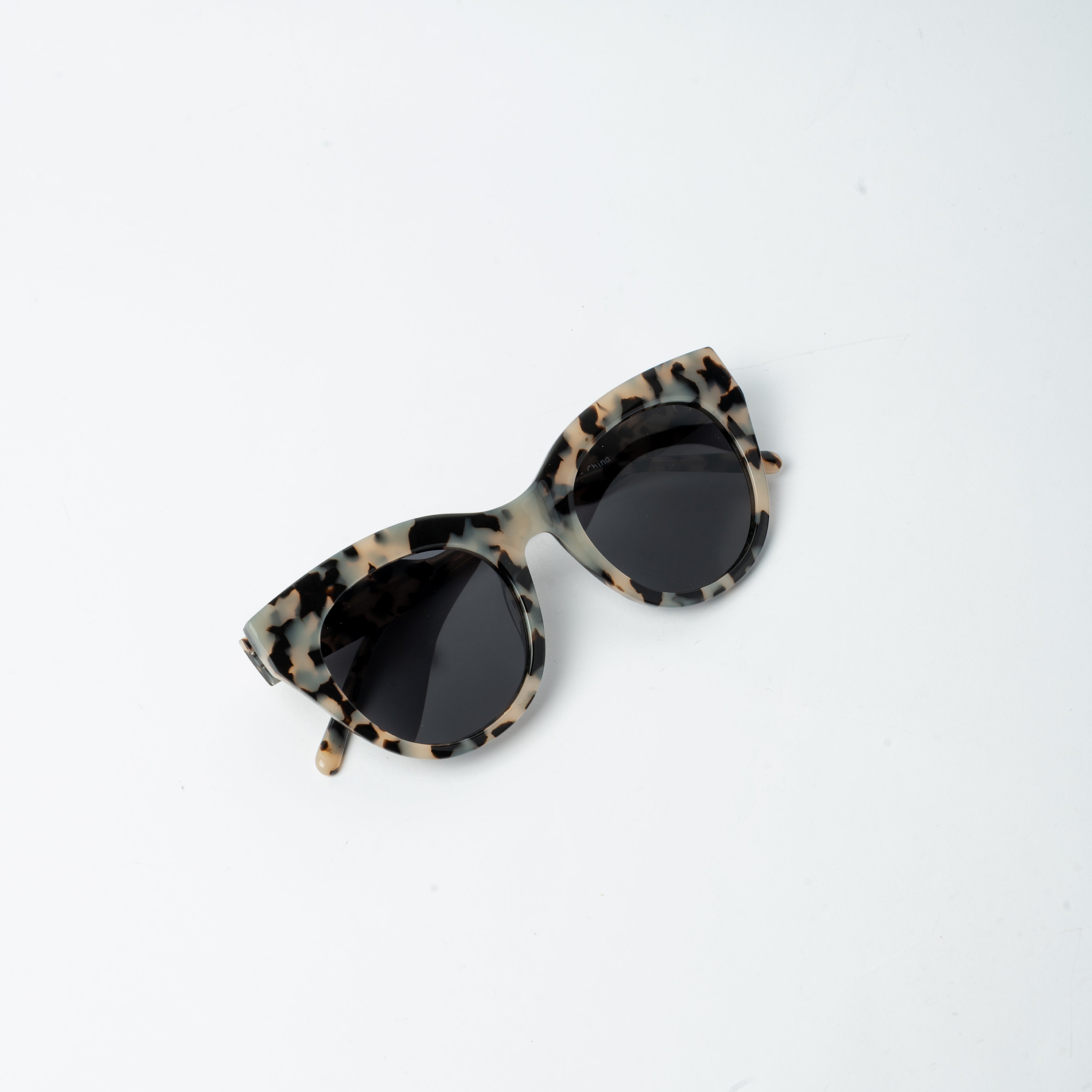 VAYO Luna – Polarized Cat-Eye Sunglasses for Women