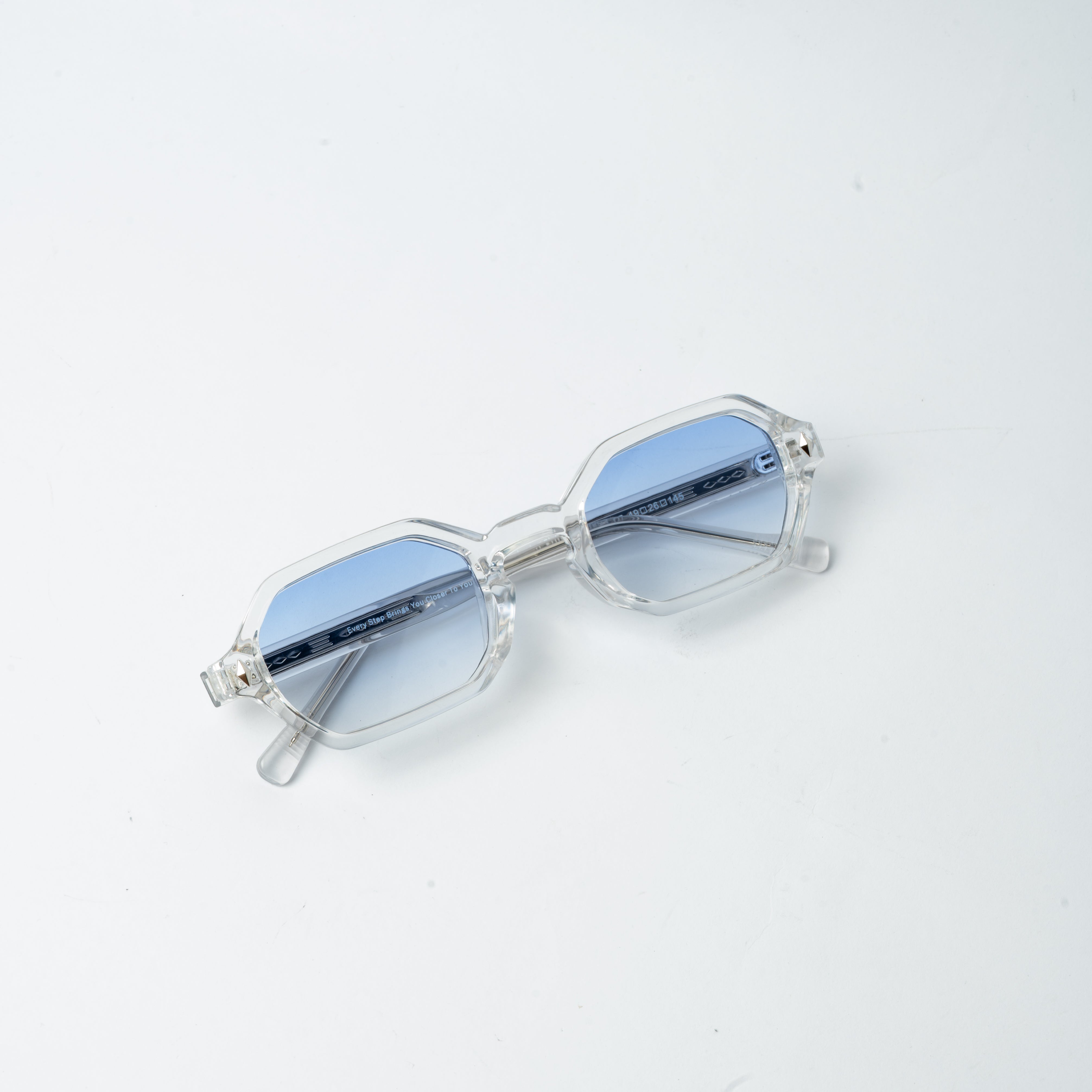 VAYO Aurora – Bold Square Women’s Sunglasses