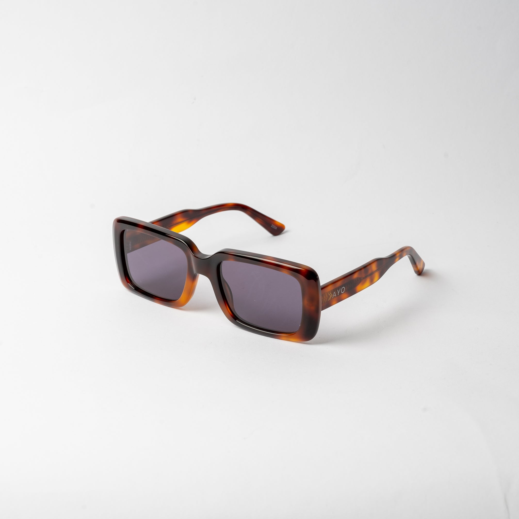 VAYO Women’s Tortoise Shell Rectangular Sunglasses