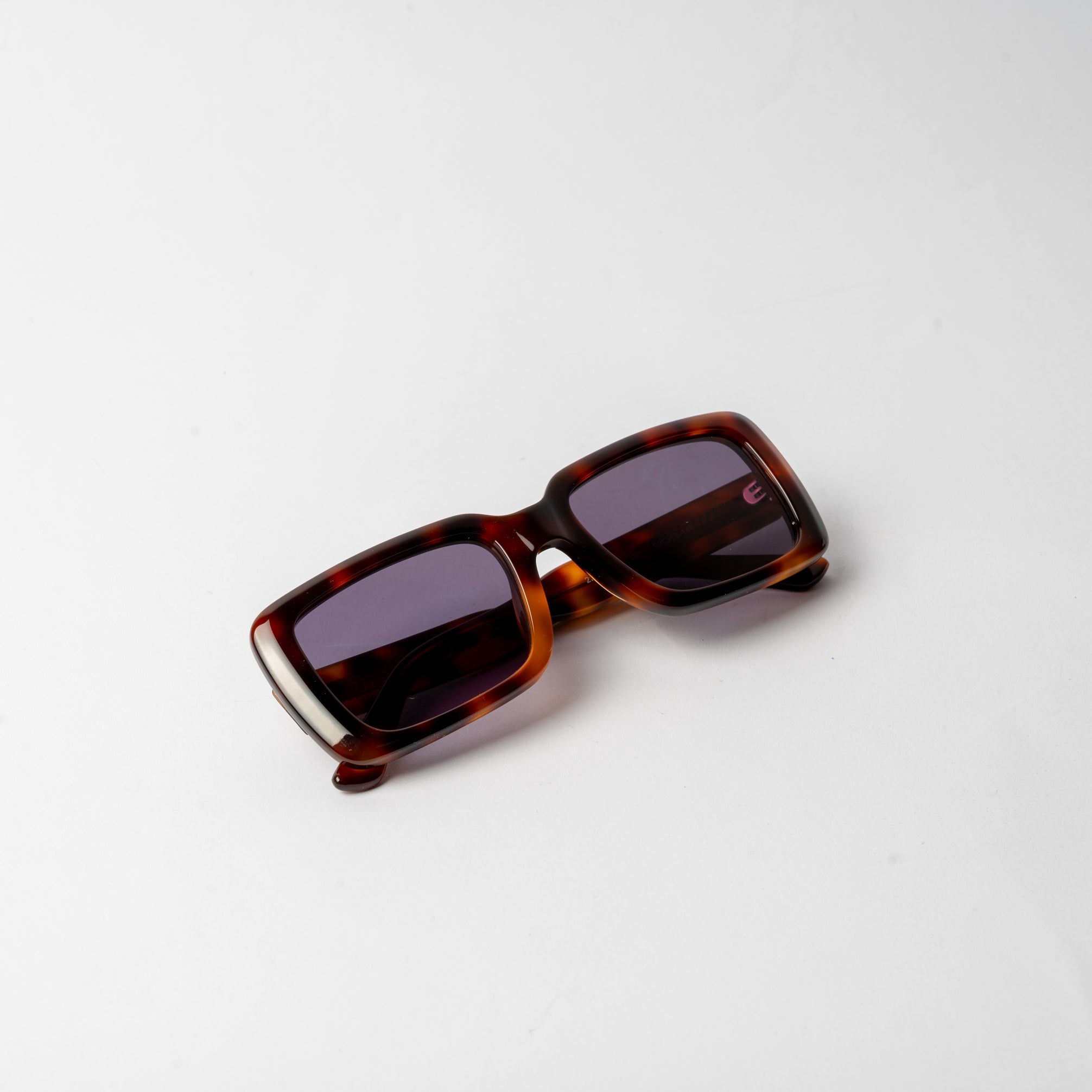 VAYO Women’s Tortoise Shell Rectangular Sunglasses
